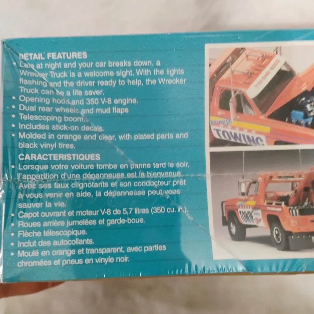 Revell SnapTite Wrecker Truck 1:25 Scale Model Kit Lenny's Towing 6393 Vtg 1994